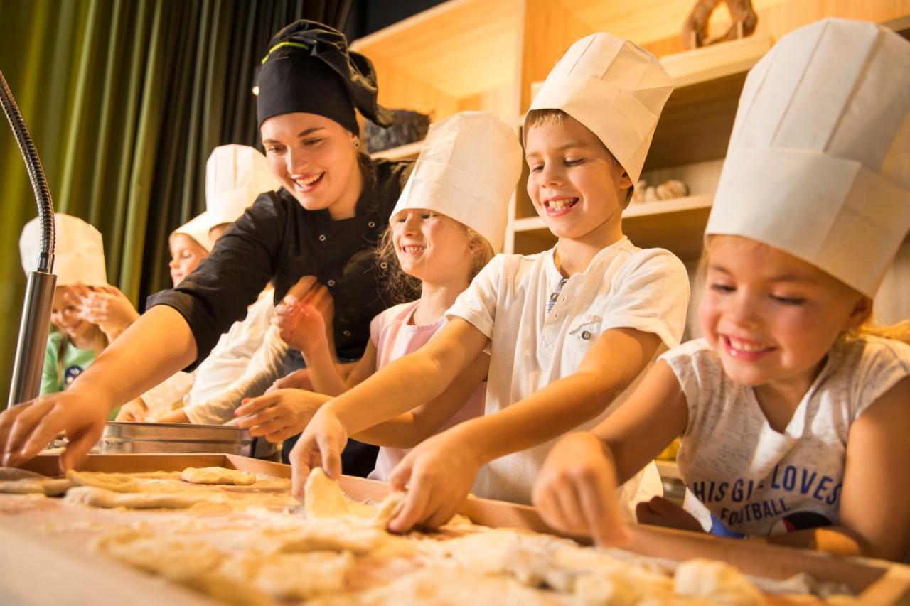 Maistra Select Family Hotel Amarin Rovinj Eksteriør billede